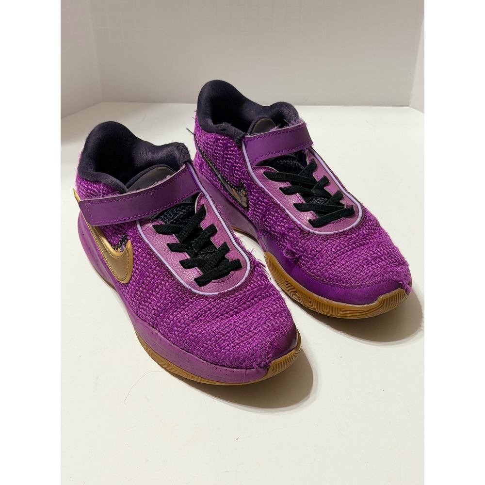 Nike LeBron 20 PS Vivid Purple Gold Basketball Shoes FD0208-500 Kids Size 3Y - Picture 2 of 7